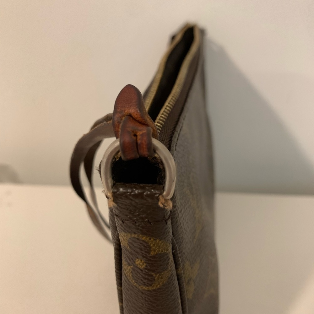Authentic Louis Vuitton Pochette Accessories - Picture 9 of 12